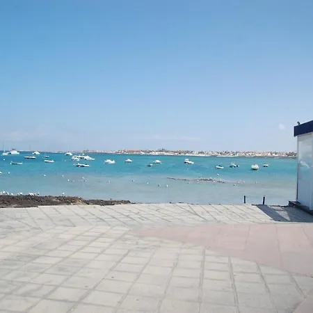 3 Bedrooms With City View And Terrace At Corralejo 2 Km Away From The Beach Appartement *
